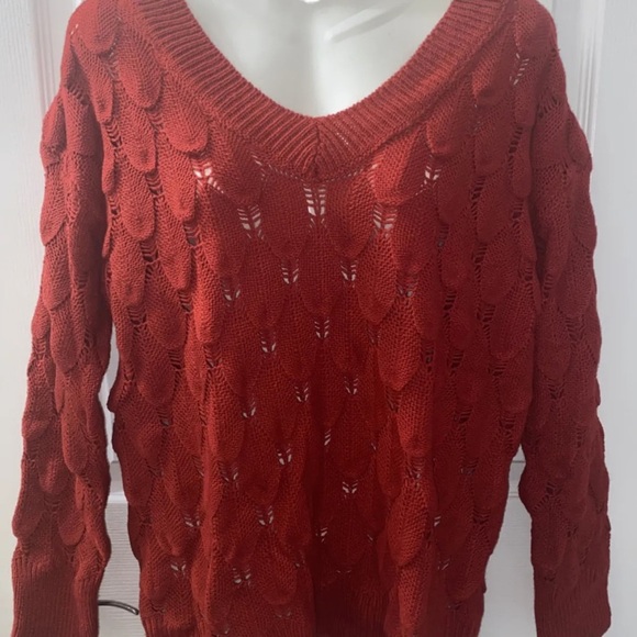 Women’s V-Neck Red Long Sleeve Pullover Sweater Lightweight Knit Size Small - Picture 9 of 11